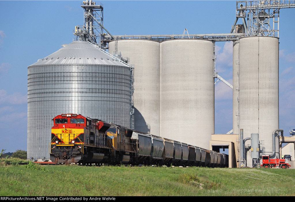 Empty grain train and its destination